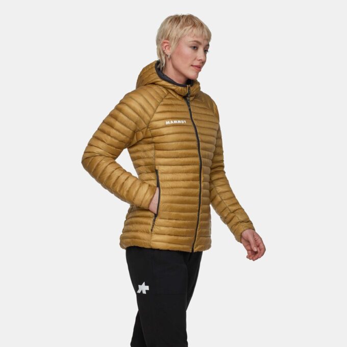 Assos x Mammut Aenergy IN Hooded Jacket Women Assos x Mammut Aenergy IN Hooded Jacket Women