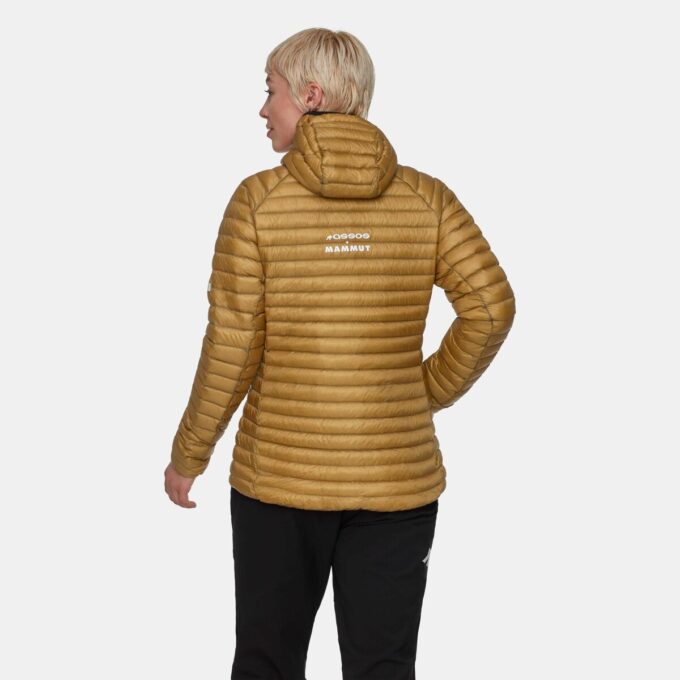 Assos x Mammut Aenergy IN Hooded Jacket Women Assos x Mammut Aenergy IN Hooded Jacket Women